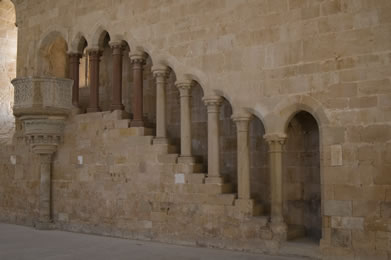 Púlpito de monasterio de Huerta