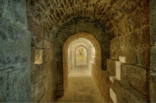 Pasadizo de San Virila, cripta de Leire