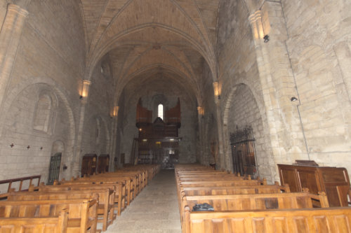 Nave gótica de la iglesia de Leire