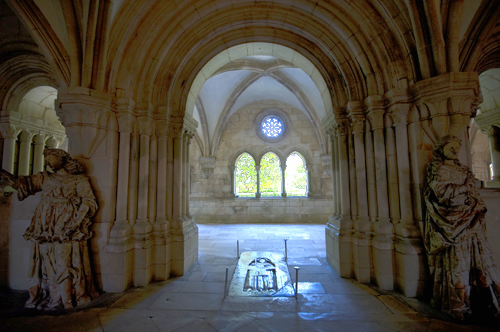 Portada interior sala capitular de Alcobaça