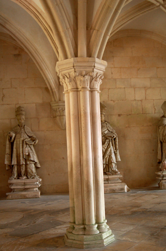 Columna central sala capitular Alcobaça