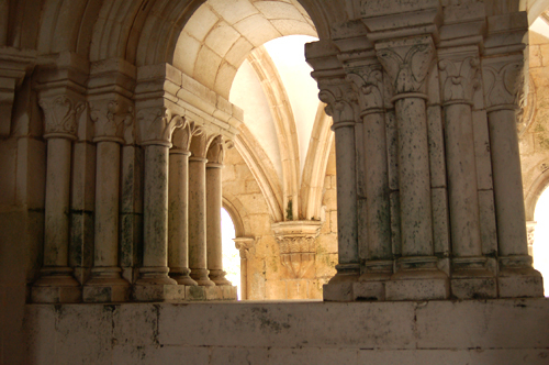 Ventana interior dala capitular de Alcobaça