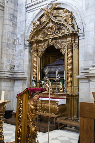 Tumba de la santa Sancha