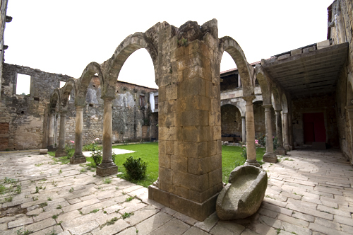 Pandas este y norte claustro pequeño das Salzedas